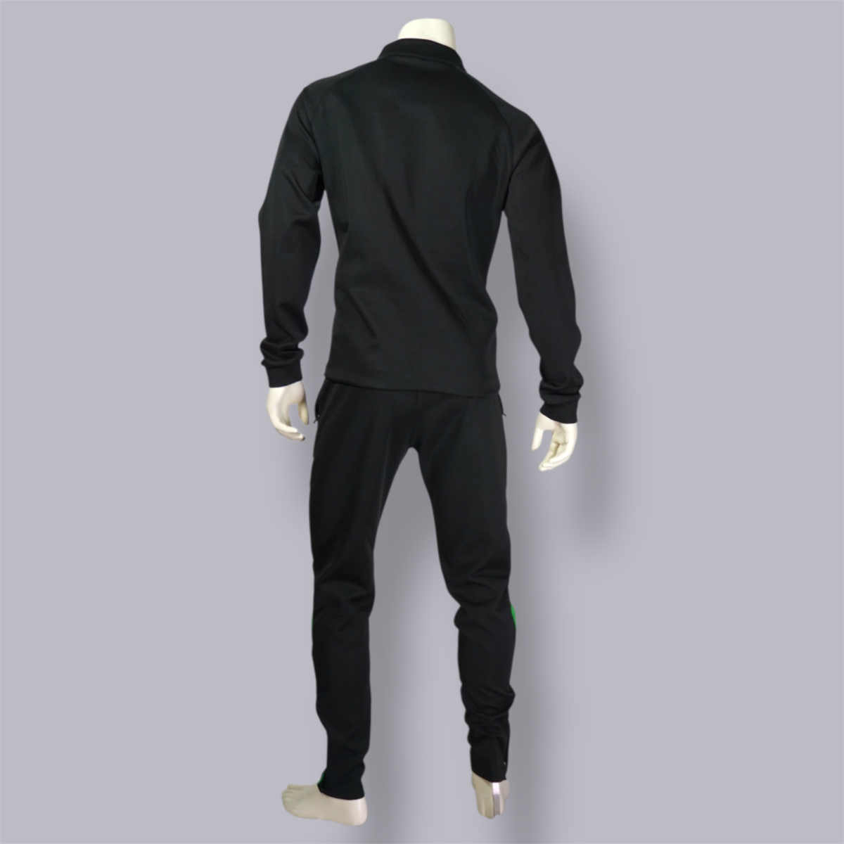 FootballLab-Tracksuit-Back-Square FootballLab-Tracksuit-Back-Square