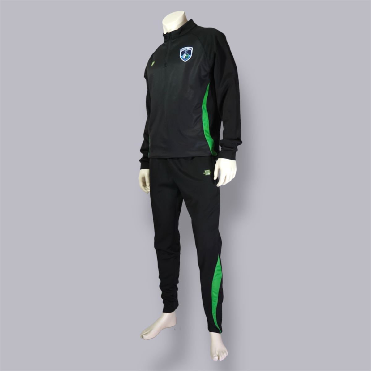 FootballLab-Tracksuit-Front-Right-Square FootballLab-Tracksuit-Front-Right-Square